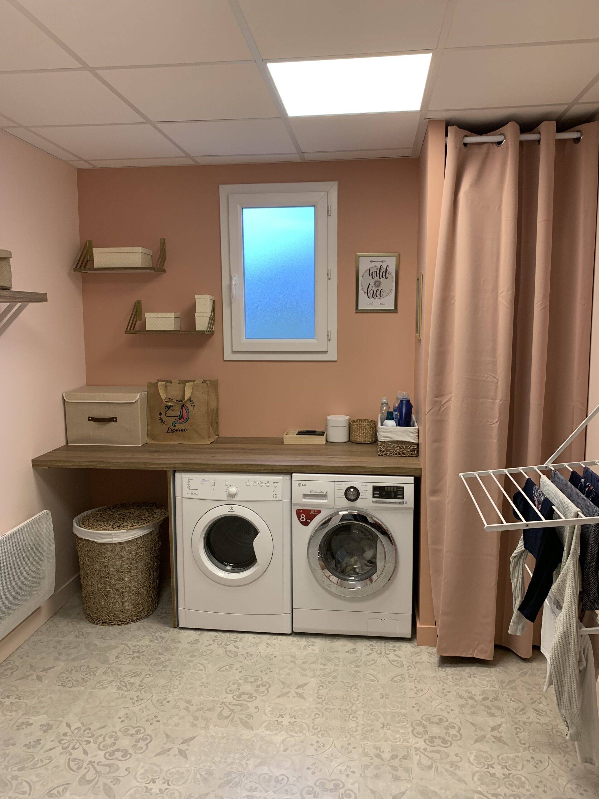 optimisez l'espace de votre garage grâce à des idées d'aménagement pratiques et esthétiques. découvrez des conseils pour organiser votre garage, le transformer en espace de rangement fonctionnel et adapté à vos besoins, tout en ajoutant une touche de style.