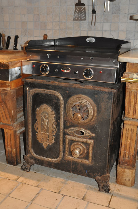 découvrez les secrets de la cuisine ancienne, où tradition et authenticité se rencontrent à travers des recettes intemporelles. plongez dans l'art culinaire d'autrefois et redécouvrez des saveurs oubliées qui ont marqué notre patrimoine gastronomique.