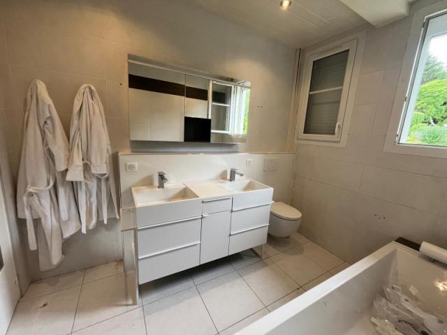 obtenez un devis personnalis&eacute; pour la r&eacute;novation ou la cr&eacute;ation de votre salle de bain. comparez les prix, d&eacute;couvrez des conseils d'experts et trouvez des solutions adapt&eacute;es &agrave; votre budget et vos besoins.