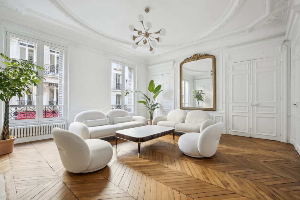 transformez votre espace de vie avec notre service de rénovation d'appartement. offrez à votre intérieur un nouveau souffle grâce à des solutions modernes et personnalisées. contactez-nous pour un projet sur mesure qui répond à vos besoins et à votre style !