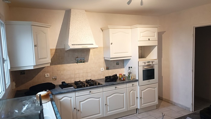 transformez votre cuisine avec notre service de rénovation sur mesure. découvrez des idées innovantes et des solutions adaptées à vos besoins pour créer un espace convivial et fonctionnel.