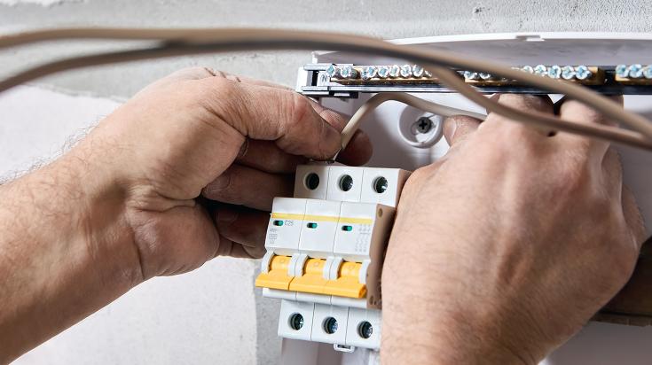 découvrez nos services de rénovation électrique pour moderniser et sécuriser votre installation. profitez d'une expertise professionnelle, d'un accompagnement personnalisé et de solutions adaptées à vos besoins. transformez votre espace tout en respectant les normes en vigueur.